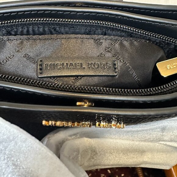 Michael Kors Trisha Medium Pebbled Leather Crossbody Bag in Black (NWT) - Picture 8 of 8